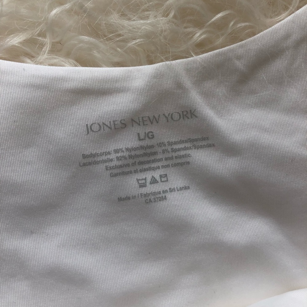 BNWT Jones New York women classic lace embroidered pajama top in size large!! - Picture 10 of 10
